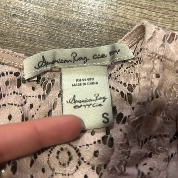 Women’s Lace Dress - Picture 3 of 4